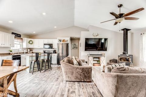 7638 Kitchen, Wales, MI 48027 photo 17