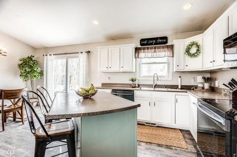 7638 Kitchen, Wales, MI 48027 photo 22