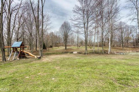 7638 Kitchen, Wales, MI 48027 photo 11