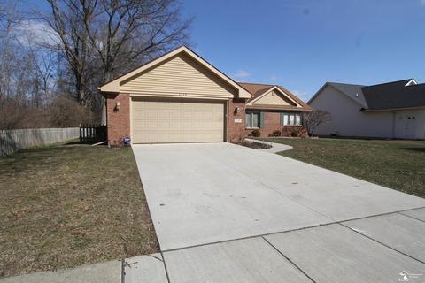 1730 Hendricks, Monroe, MI 48162 photo 2