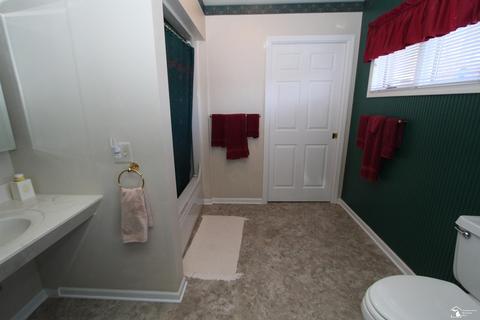 1730 Hendricks, Monroe, MI 48162 photo 27