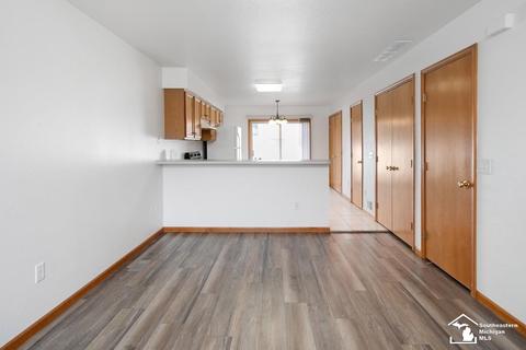 7224 Douglas Rd, Temperance, MI 48182 photo 5