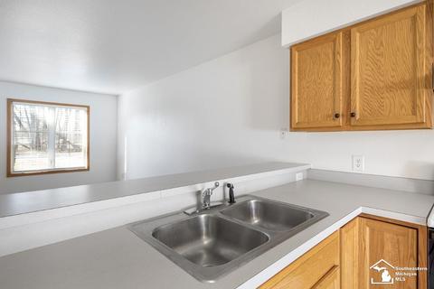 7224 Douglas Rd, Temperance, MI 48182 photo 14