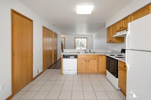 7224 Douglas Rd, Temperance, MI 48182 photo 13