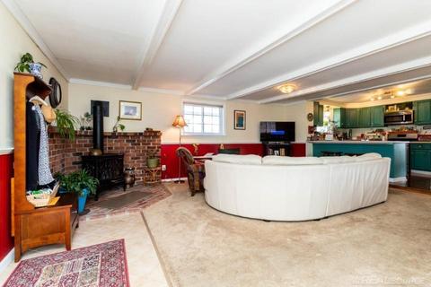 10437 St John, Algonac, MI 48001 photo 8