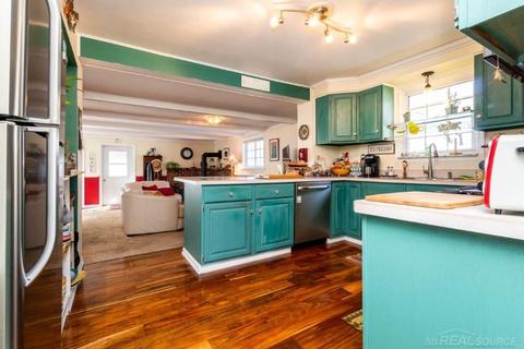 10437 St John, Algonac, MI 48001 photo 14