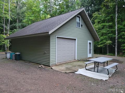 141 Elizabeth, Iron River, MI 49935