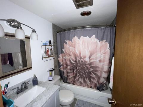 345 S Rose, Ishpeming, MI 49849 photo 11