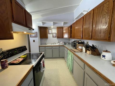 345 S Rose, Ishpeming, MI 49849 photo 5