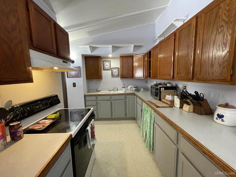 345 S Rose, Ishpeming, MI 49849 photo 29