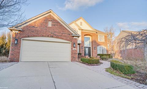 1643 Blushing, Rochester Hills, MI 48307 photo 2