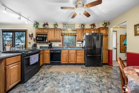 10699 Douglas Rd, Temperance, MI 48182 photo 9