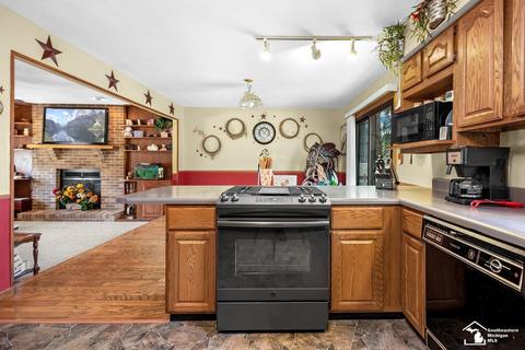 10699 Douglas Rd, Temperance, MI 48182 photo 10