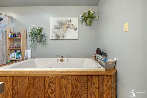 10699 Douglas Rd, Temperance, MI 48182 photo 25