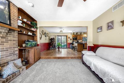 10699 Douglas Rd, Temperance, MI 48182 photo 6