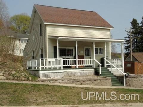 316 Spruce, Munising, MI 49862