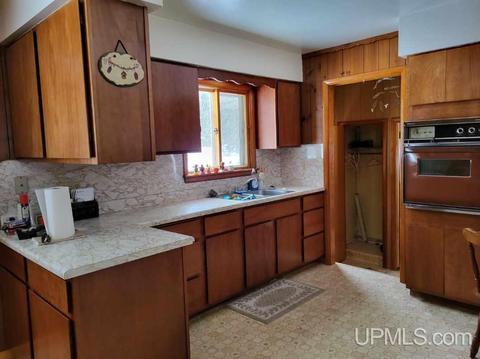115 Maple, White Pine, MI 49971 photo 3