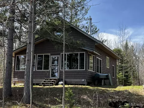 N6060 Milakokia Lake, Gould City, MI 49838