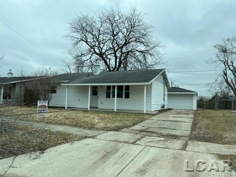 1121 July Dr, Adrian, MI 49221 photo 1