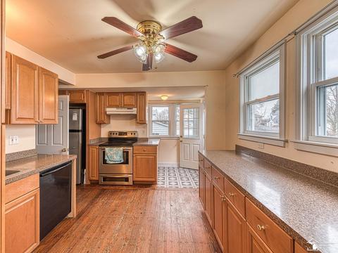 733 Custer, Monroe, MI 48161 photo 2