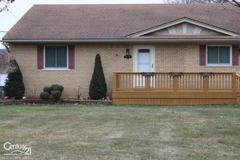 46075 Heydenreich, Macomb, MI 48044 photo 23