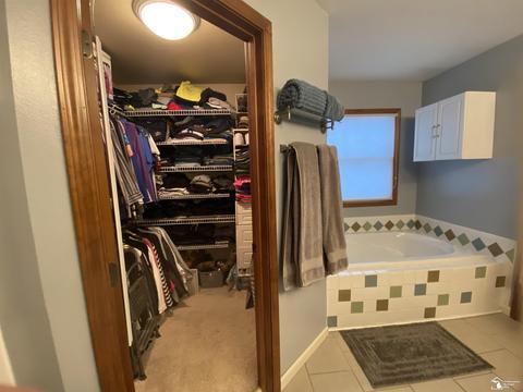 592 Tower Vw, Temperance, MI 48182 photo 25