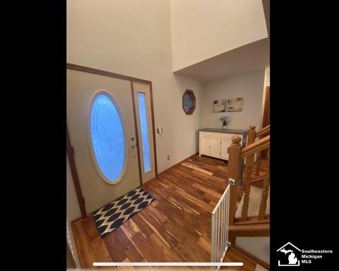 592 Tower Vw, Temperance, MI 48182 photo 7