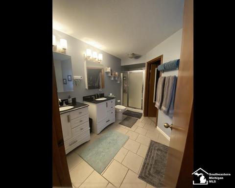 592 Tower Vw, Temperance, MI 48182 photo 27
