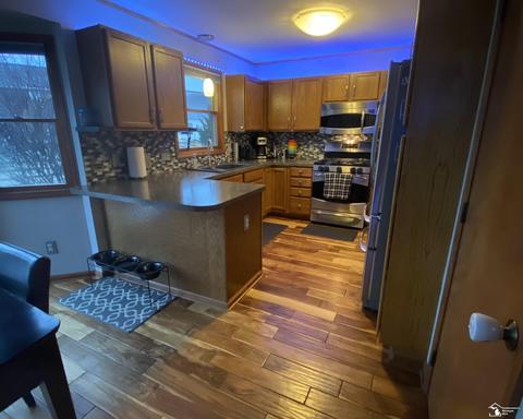 592 Tower Vw, Temperance, MI 48182 photo 6