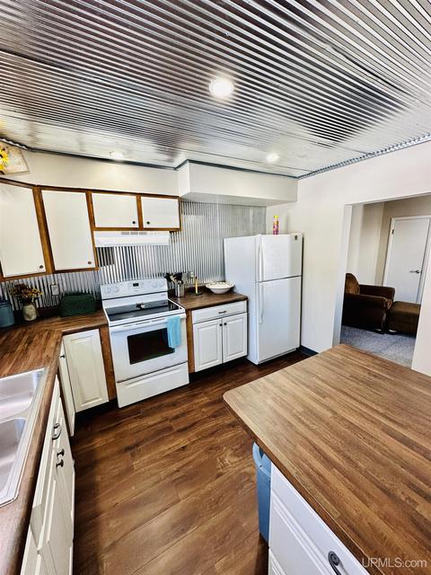 1020 School St, Ishpeming, MI 49849 photo 11