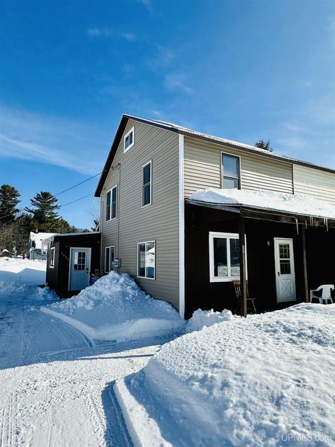 1020 School St, Ishpeming, MI 49849 photo 1