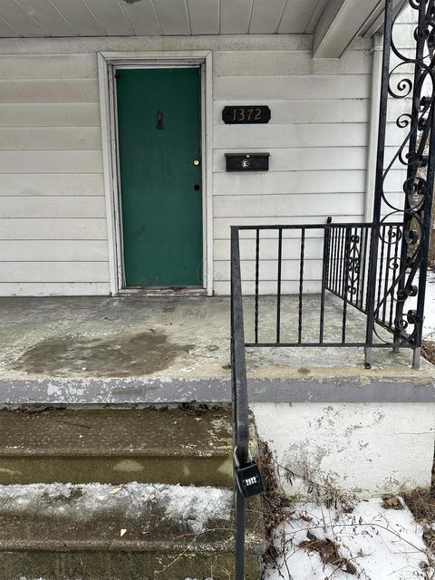 1372 Washington Ave, Flint, MI 48503 photo 2
