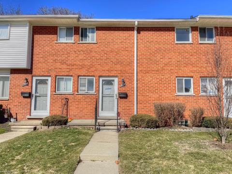 8608 Kaltz, Center Line, MI 48015