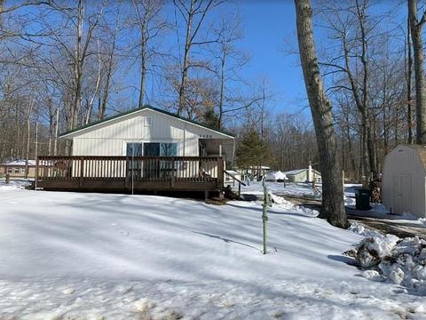 5086 Pointview Dr, Harrison, MI 48625 photo 3