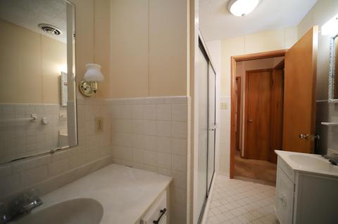 221 Circle Dr, Flushing, MI 48433 photo 14