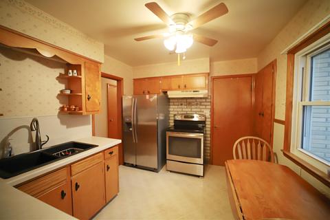 221 Circle Dr, Flushing, MI 48433 photo 9