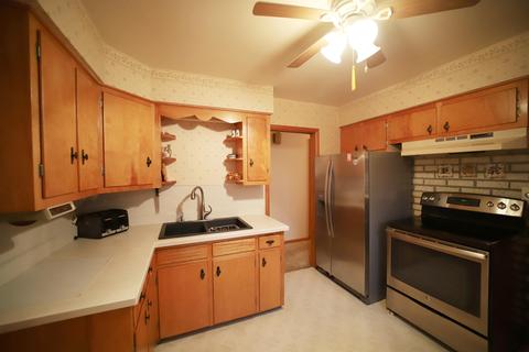 221 Circle Dr, Flushing, MI 48433 photo 10