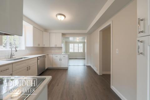 1040 Whittier, Grosse Pointe Park, MI 48230 photo 9