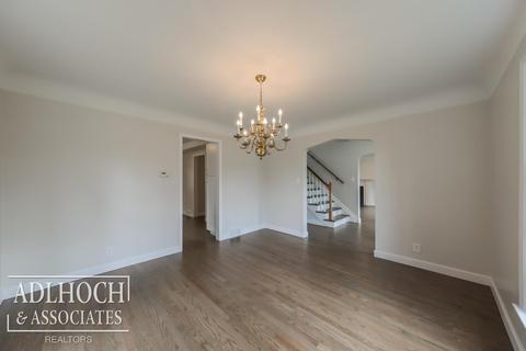 1040 Whittier, Grosse Pointe Park, MI 48230 photo 11