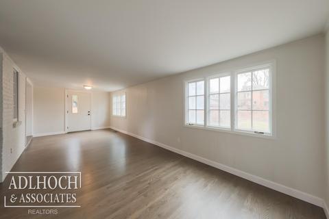 1040 Whittier, Grosse Pointe Park, MI 48230 photo 5