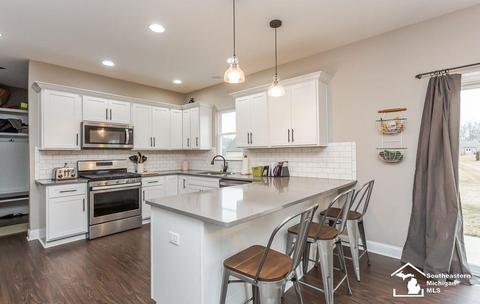 8263 River Oaks, Temperance, MI 48182 photo 13