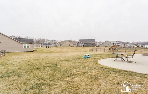 8263 River Oaks, Temperance, MI 48182 photo 32