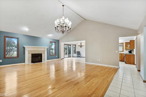 45785 Delta, Macomb, MI 48044 photo 6