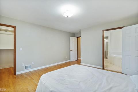 45785 Delta, Macomb, MI 48044 photo 17