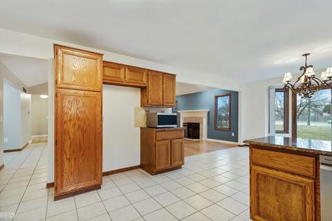 45785 Delta, Macomb, MI 48044 photo 13