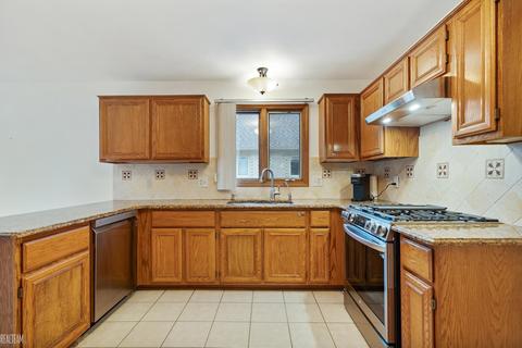45785 Delta, Macomb, MI 48044 photo 11