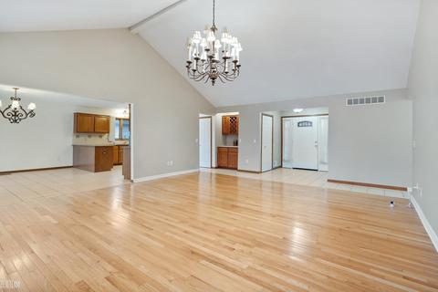 45785 Delta, Macomb, MI 48044 photo 4