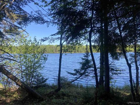 Lot 15 Grace Lake, Watersmeet, MI 49969