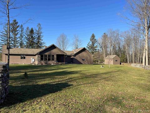 2709 Forest 295 Rd, Cornell, MI 49818