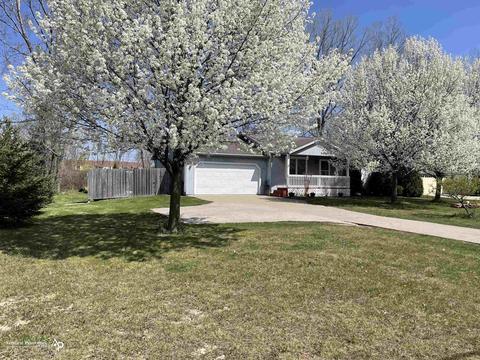 8153 Court St, Davison, MI 48423